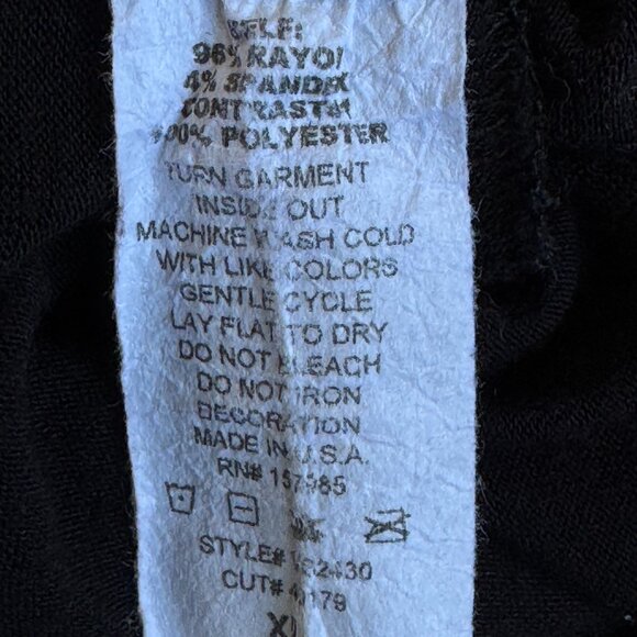 Lion Face Tee Women's Black has Beautiful Lion Graphic Beaded Eyes Goth Size XL - Picture 7 of 8